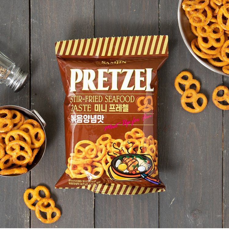 SAMJIN] プレッツェル 海鮮BBQ味 / 70g ミニプレッツェル 炒め